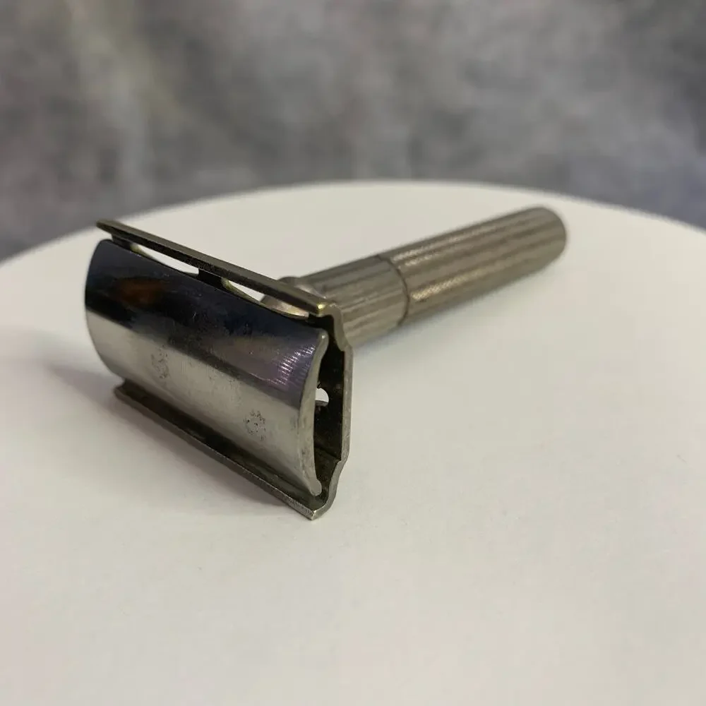 Gillette Fat Handle Double Bladed Safety Razor, WWII Era, 1940's, Vintage, Deco